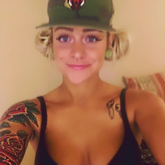 Meet your Posher, Jordan - Picture 8 of 8